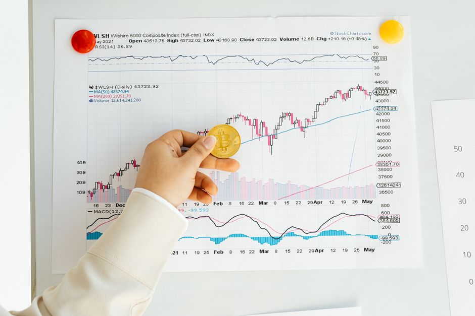 Bitcoin Reclaims $67K as U.S.-Iran Peace Accord Reshapes Macro Risk