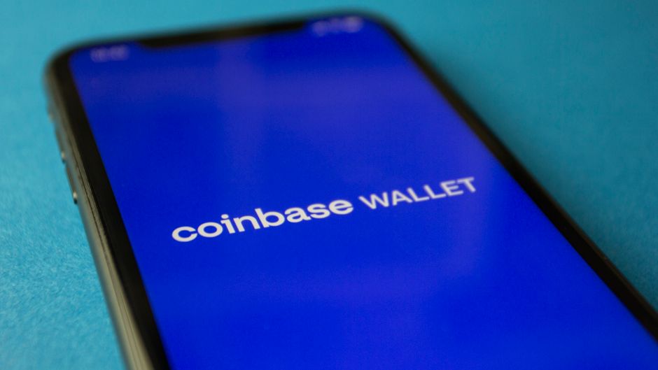 HYPE Rallies 10% as Coinbase Manages Hyperliquid USDC Treasury